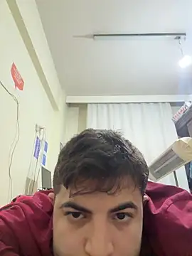 Snapshot of Muvvt chatting on 11.05.25 Muvvt online show from 11.05.25