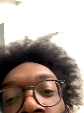 Snapshot of SpacedDozen chatting on 11.06.25 SpacedDozen online show from 11.06.25