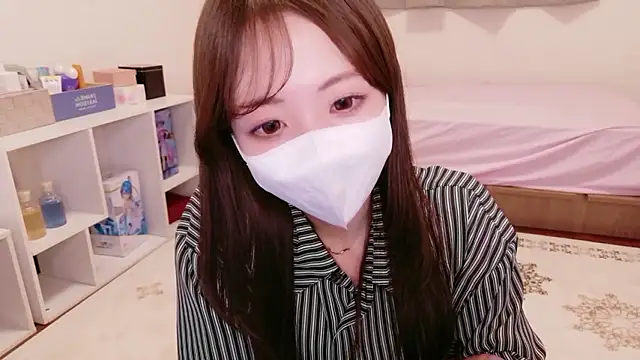 Snapshot of -aotan- chatting on 05.18.26 -aotan- online show from 05.18.26