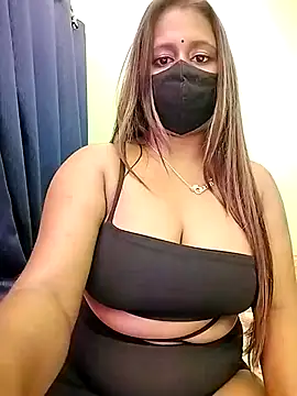 LoveLy-Soneya online show from 03.02.26