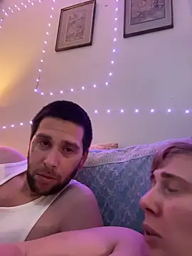 Redriddinghood8 online show from 11.21.25