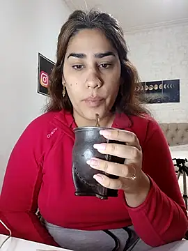 Snapshot of nahiarabiel33 chatting on 05.16.26 nahiarabiel33 online show from 05.16.26