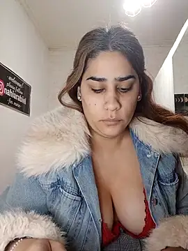 Snapshot of nahiarabiel33 chatting on 05.24.26 nahiarabiel33 online show from 05.24.26