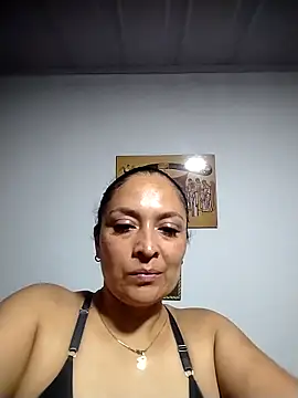 CatleyaSmith online show from 04.04.26