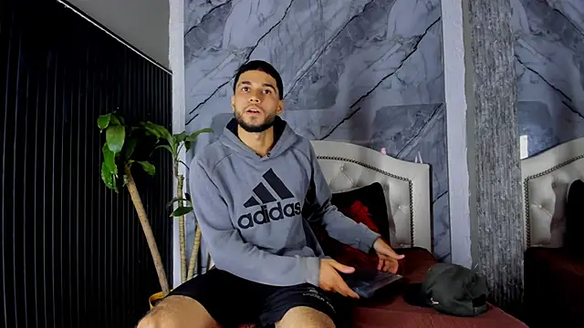 Snapshot of Bry_Dalton chatting on 11.14.25 Bry Dalton online show from 11.14.25