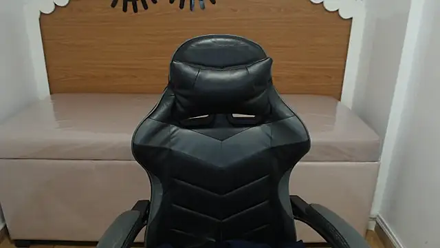 scarlett percy t online show from 12.03.25