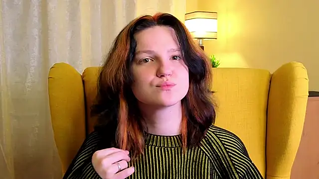 LatinaHuguenin online show from 04.12.26