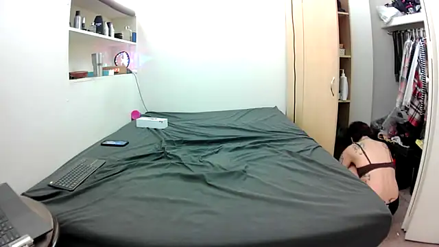 Empress Lilith online show from 04.18.26