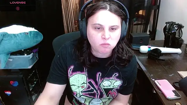 Snapshot of Salacious_Sage chatting on 02.25.26 Salacious Sage online show from 02.25.26