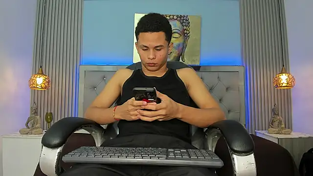 Snapshot of Liams18 chatting on 05.26.26 Liams18 online show from 05.26.26