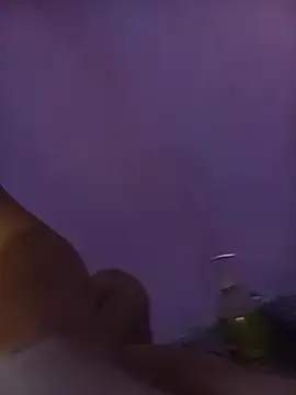 Leona-Pig online show from 12.16.25