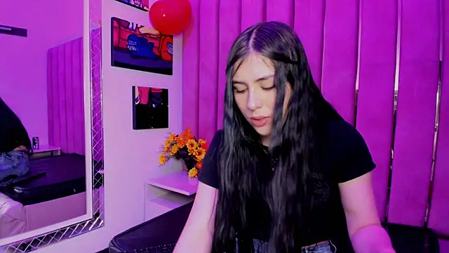 Snapshot of Victoria_14 chatting on 02.20.26 Victoria 14 online show from 02.20.26