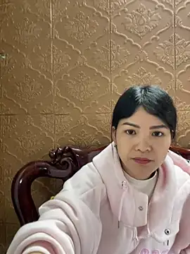 Snapshot of Beolulu chatting on 01.16.26 Beolulu online show from 01.16.26