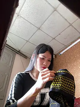 Snapshot of Beolulu chatting on 01.18.26 Beolulu online show from 01.18.26