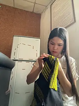 Snapshot of Beolulu chatting on 02.06.26 Beolulu online show from 02.06.26