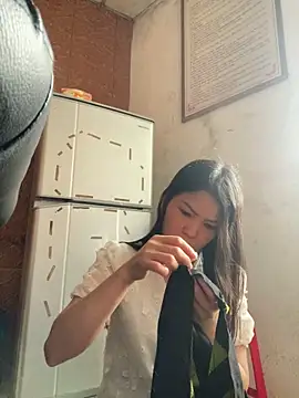 Snapshot of Beolulu chatting on 02.26.26 Beolulu online show from 02.26.26