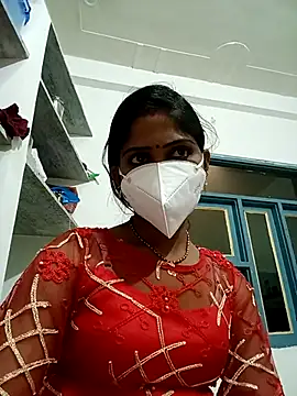 Snapshot of V_HOT_SEXY chatting on 11.07.25 V HOT SEXY online show from 11.07.25