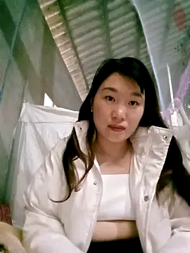 Snapshot of Helen_kelly chatting on 11.13.25 Helen kelly online show from 11.13.25