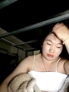 Snapshot of Helen_kelly chatting on 11.22.25 Helen kelly online show from 11.22.25