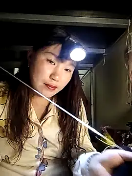 Snapshot of Helen_kelly chatting on 12.05.25 Helen kelly online show from 12.05.25