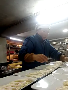 Snapshot of Helen_kelly chatting on 12.14.25 Helen kelly online show from 12.14.25