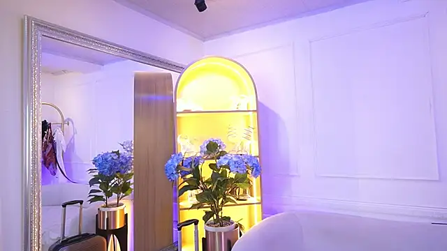 TessaaFox online show from 02.05.26