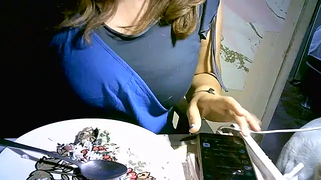 Snapshot of Zulreyna chatting on 05.20.26 Zulreyna online show from 05.20.26