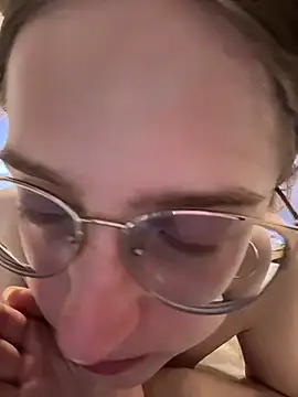 EveLunny online show from 04.08.26