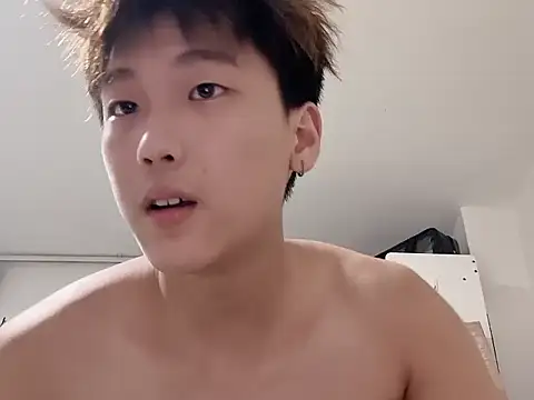 Snapshot of yangyang2006 chatting on 11.08.25 yangyang2006 online show from 11.08.25