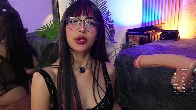  ViolletteNoir  online show from 04.21.26