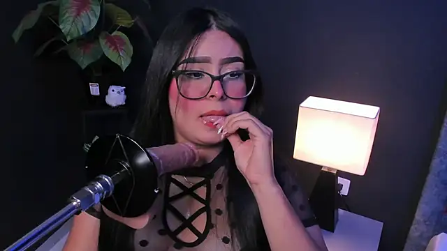 Snapshot of Amy_whittee chatting on 03.20.26 Amy whittee online show from 03.20.26