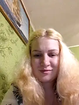 Snapshot of Steshaa chatting on 11.07.25 Steshaa online show from 11.07.25