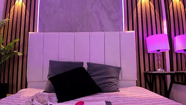 Carlotta de velour online show from 03.09.26