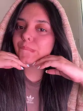 candicewest  online show from 04.14.26