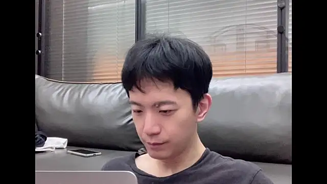 Snapshot of CouplingCry chatting on 11.29.25 CouplingCry online show from 11.29.25