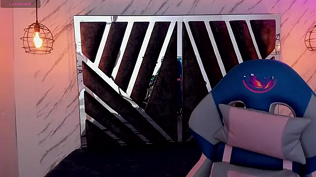 Snapshot of Dulcinea77_ chatting on 11.10.25 Dulcinea77 online show from 11.10.25