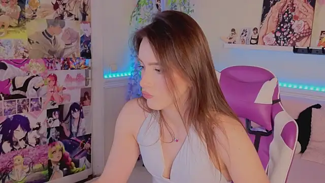 Snapshot of SofiBelucci chatting on 11.08.25 SofiBelucci online show from 11.08.25