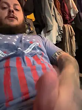 Snapshot of Peteyp98 chatting on 11.07.25 Peteyp98 online show from 11.07.25