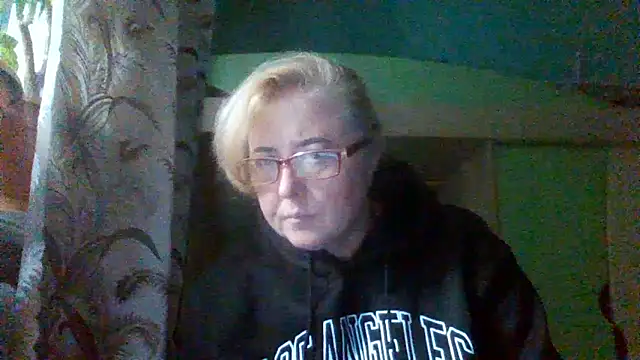 Snapshot of Tati_0808 chatting on 11.15.25 Tati 0808 online show from 11.15.25