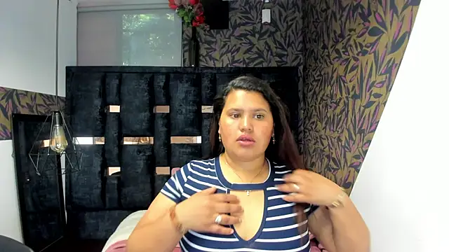 Snapshot of Nina__Sky chatting on 11.11.25 Nina Sky online show from 11.11.25