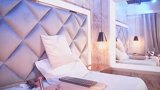 crystal gilton online show from 02.19.26