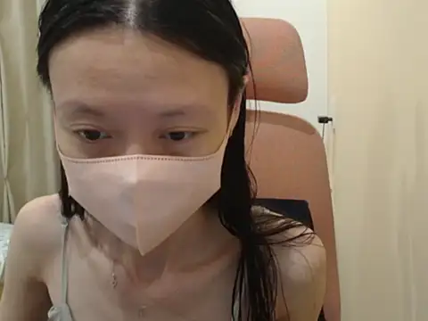 Lil-Cherries online show from 04.10.26