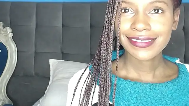 Snapshot of Aliis_Love chatting on 11.18.25 Aliis Love online show from 11.18.25