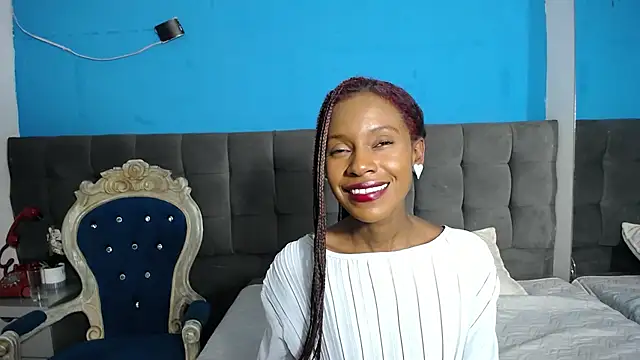 Snapshot of Aliis_Love chatting on 11.19.25 Aliis Love online show from 11.19.25