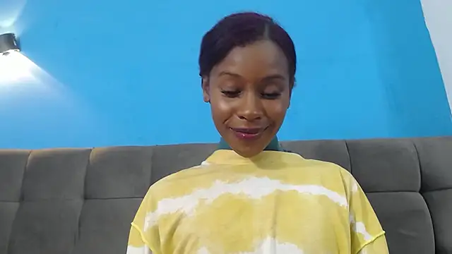 Snapshot of Aliis_Love chatting on 11.22.25 Aliis Love online show from 11.22.25