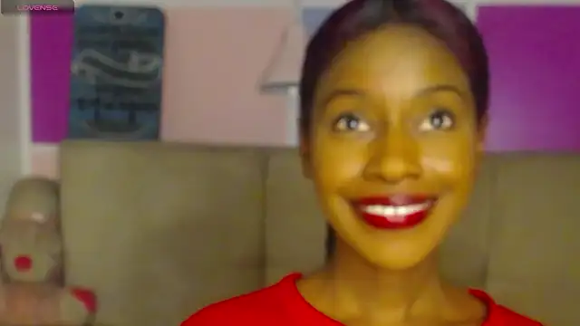 Snapshot of Aliis_Love chatting on 12.16.25 Aliis Love online show from 12.16.25