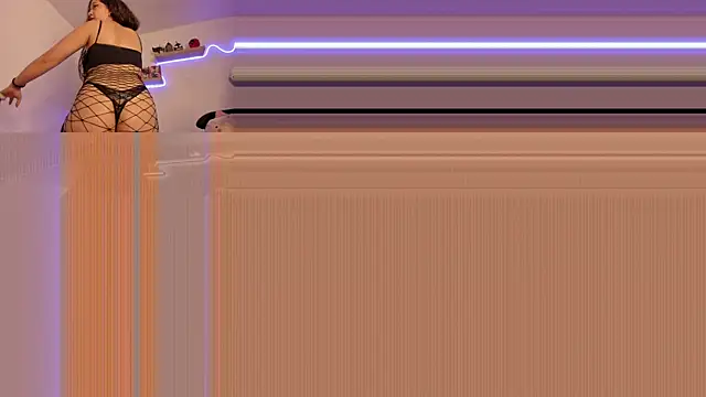 Snapshot of Hinata_sweet chatting on 11.14.25 Hinata sweet online show from 11.14.25