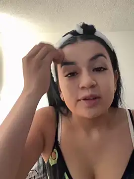 Snapshot of Abbiesuan chatting on 11.07.25 Abbiesuan online show from 11.07.25