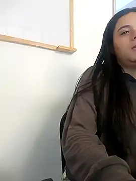 LorieFerrer online show from 02.04.25