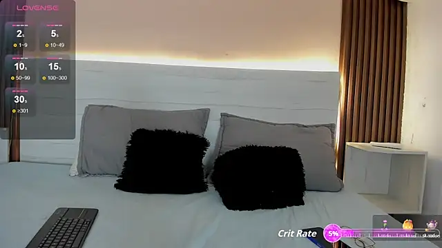 esmeralda 4  online show from 11.10.25